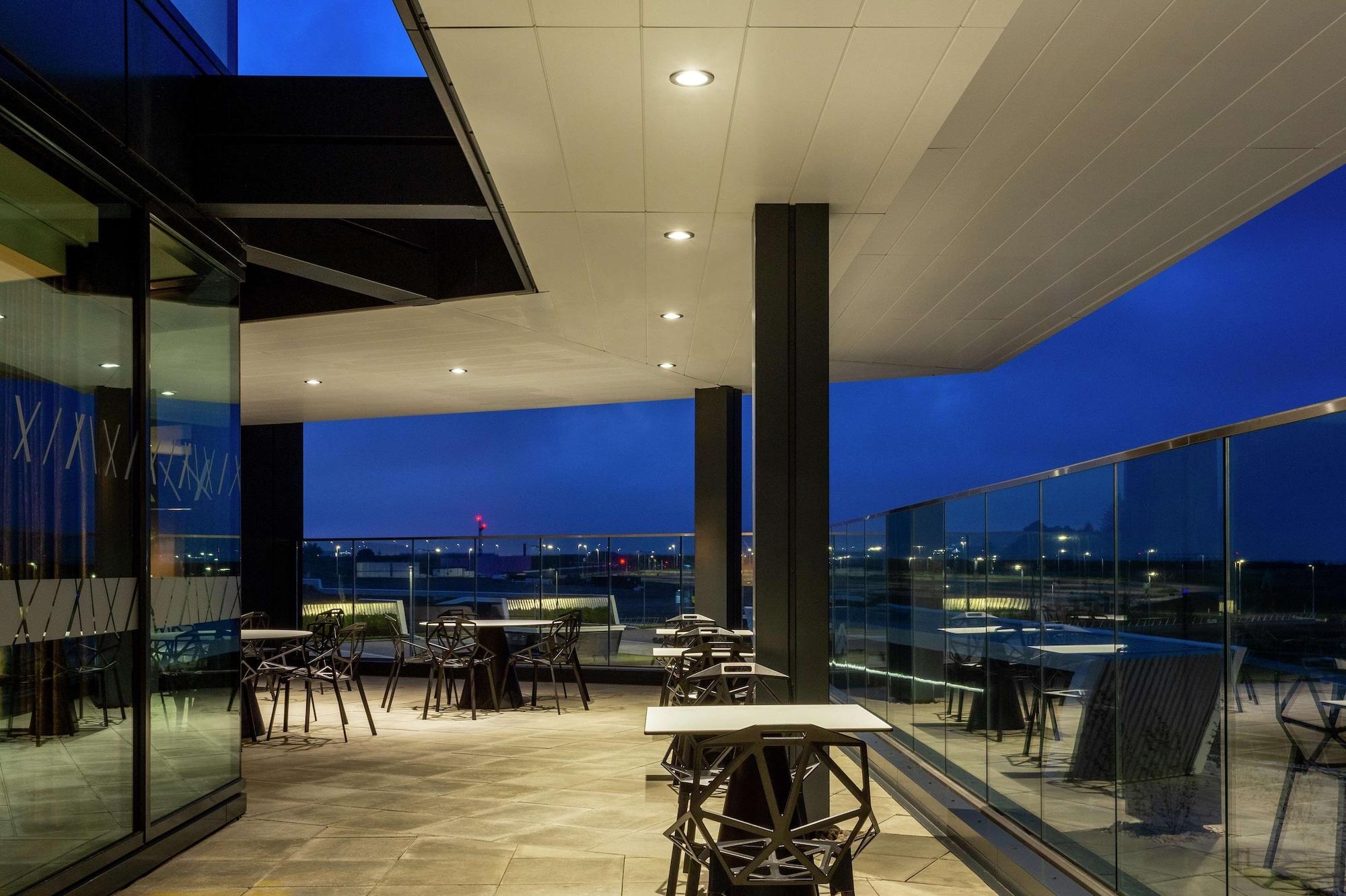 Hilton Aberdeen Teca Bagian luar foto