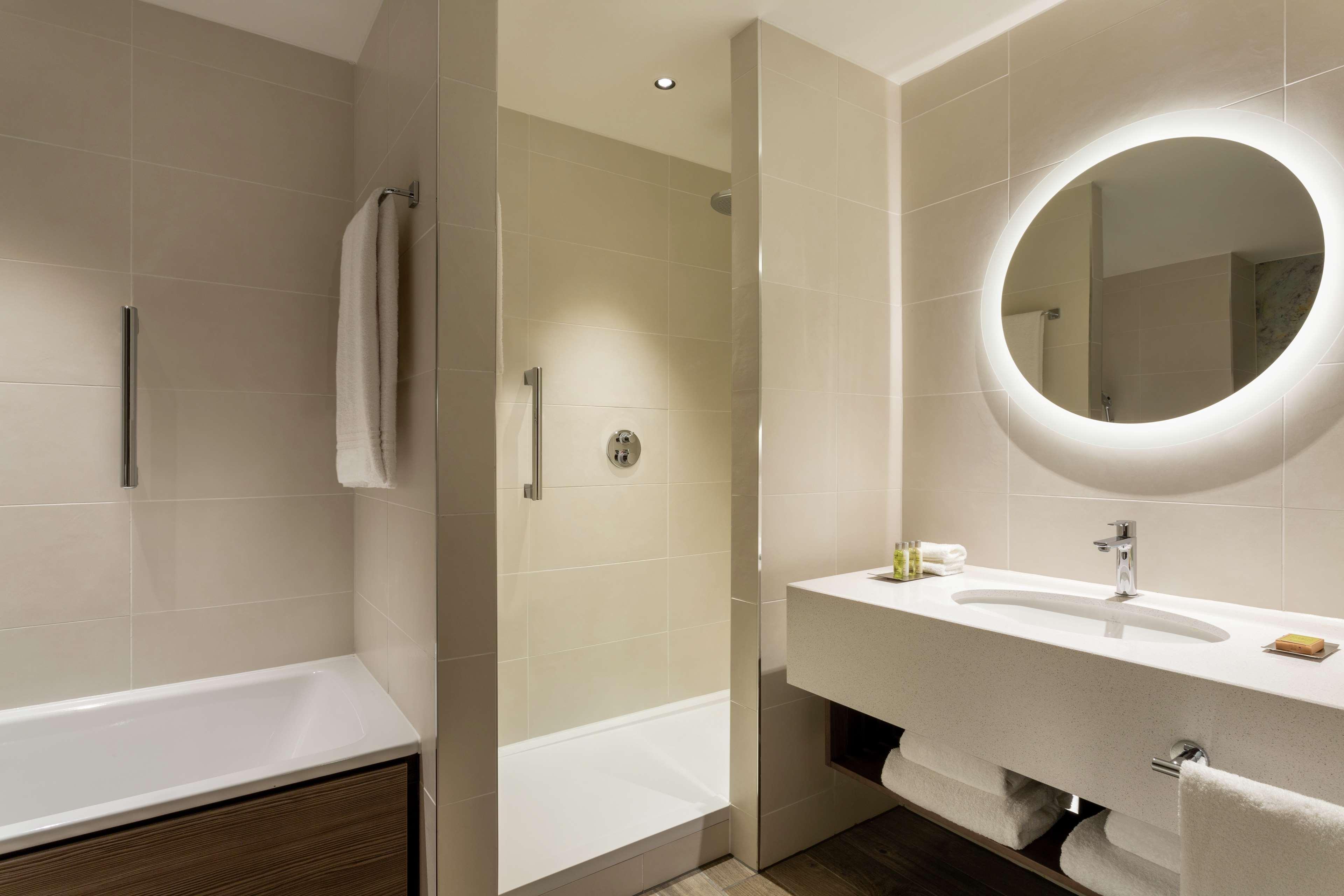 Hilton Aberdeen Teca Bagian luar foto