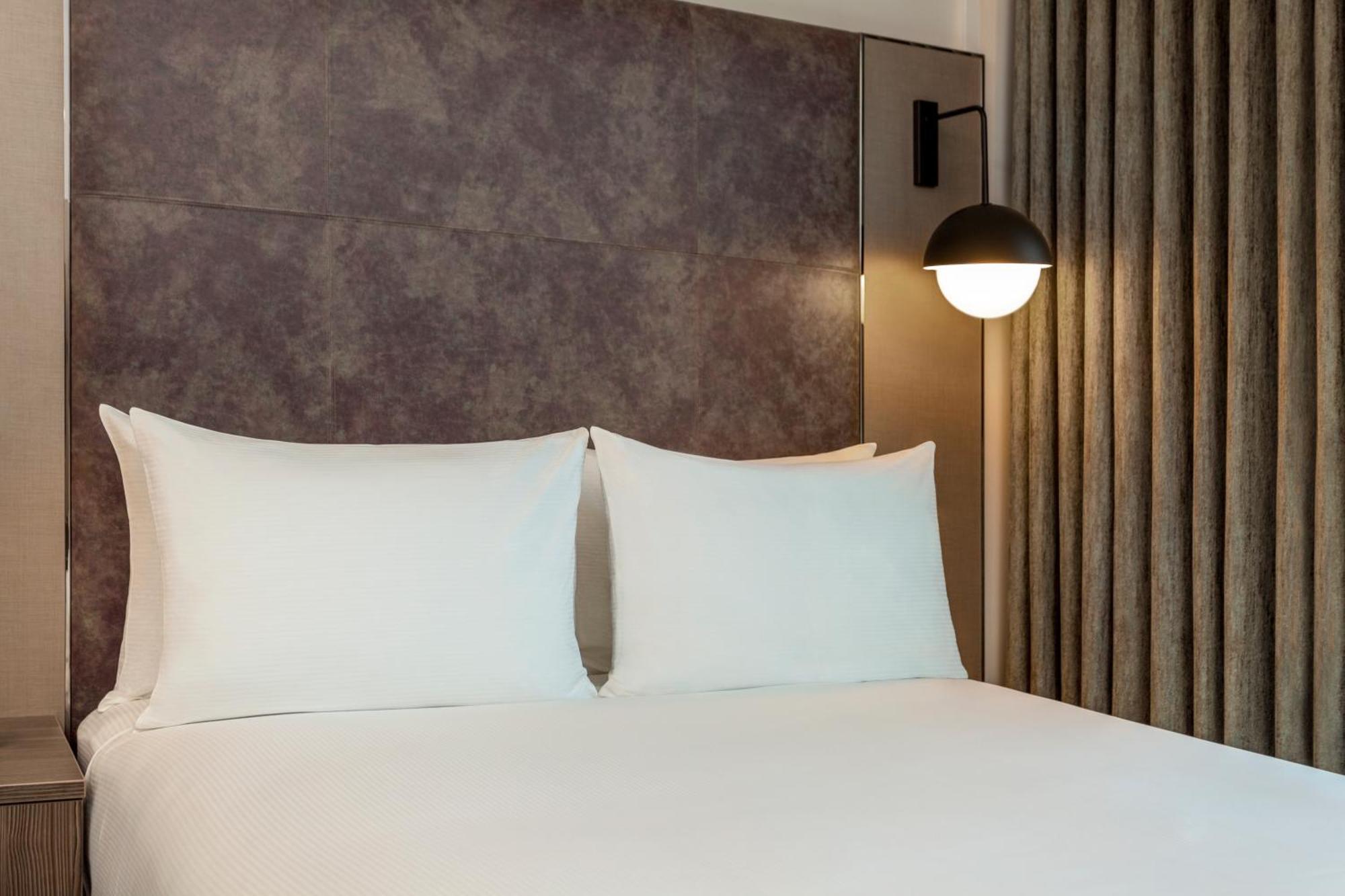 Hilton Aberdeen Teca Bagian luar foto