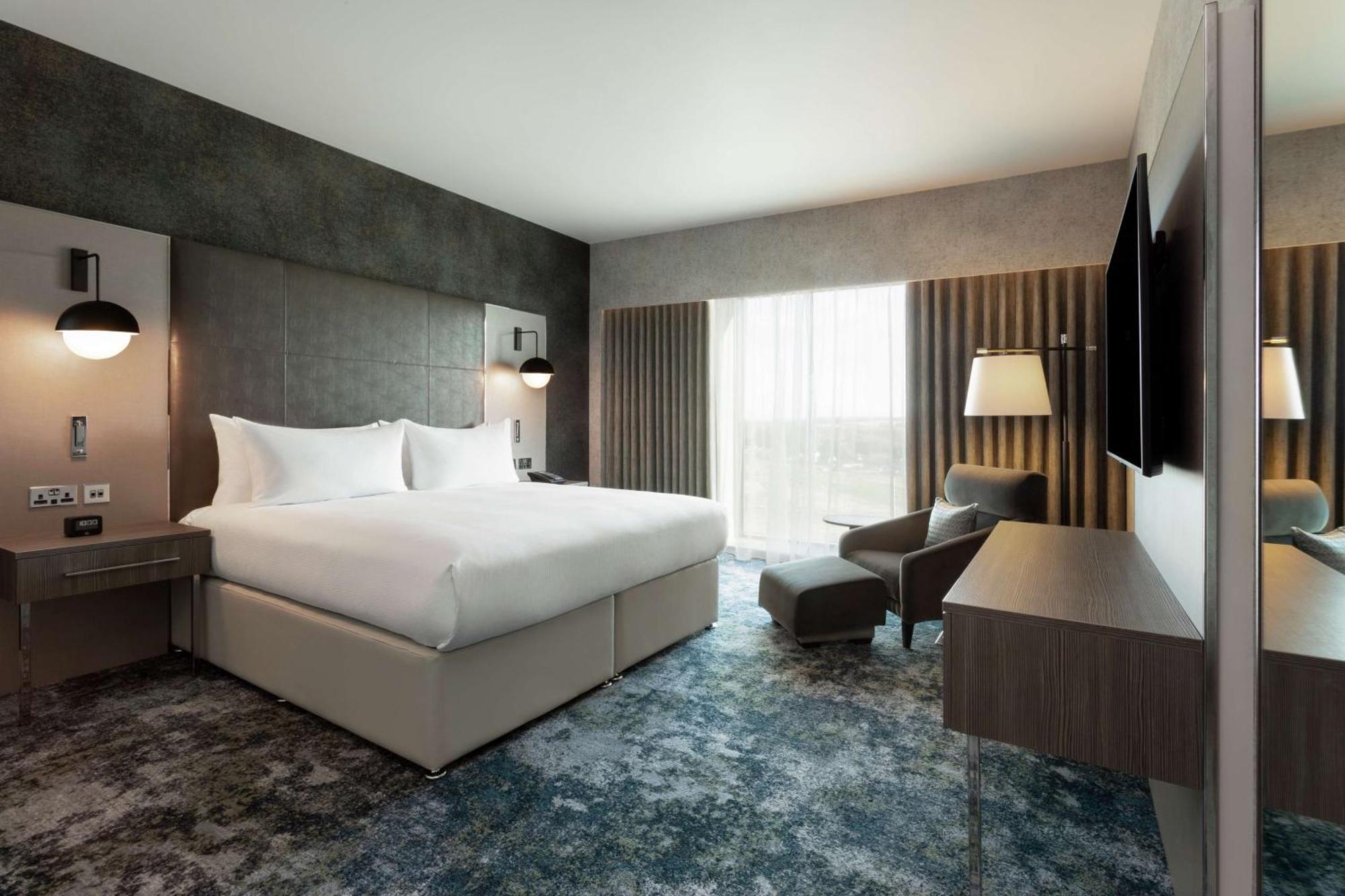 Hilton Aberdeen Teca Bagian luar foto
