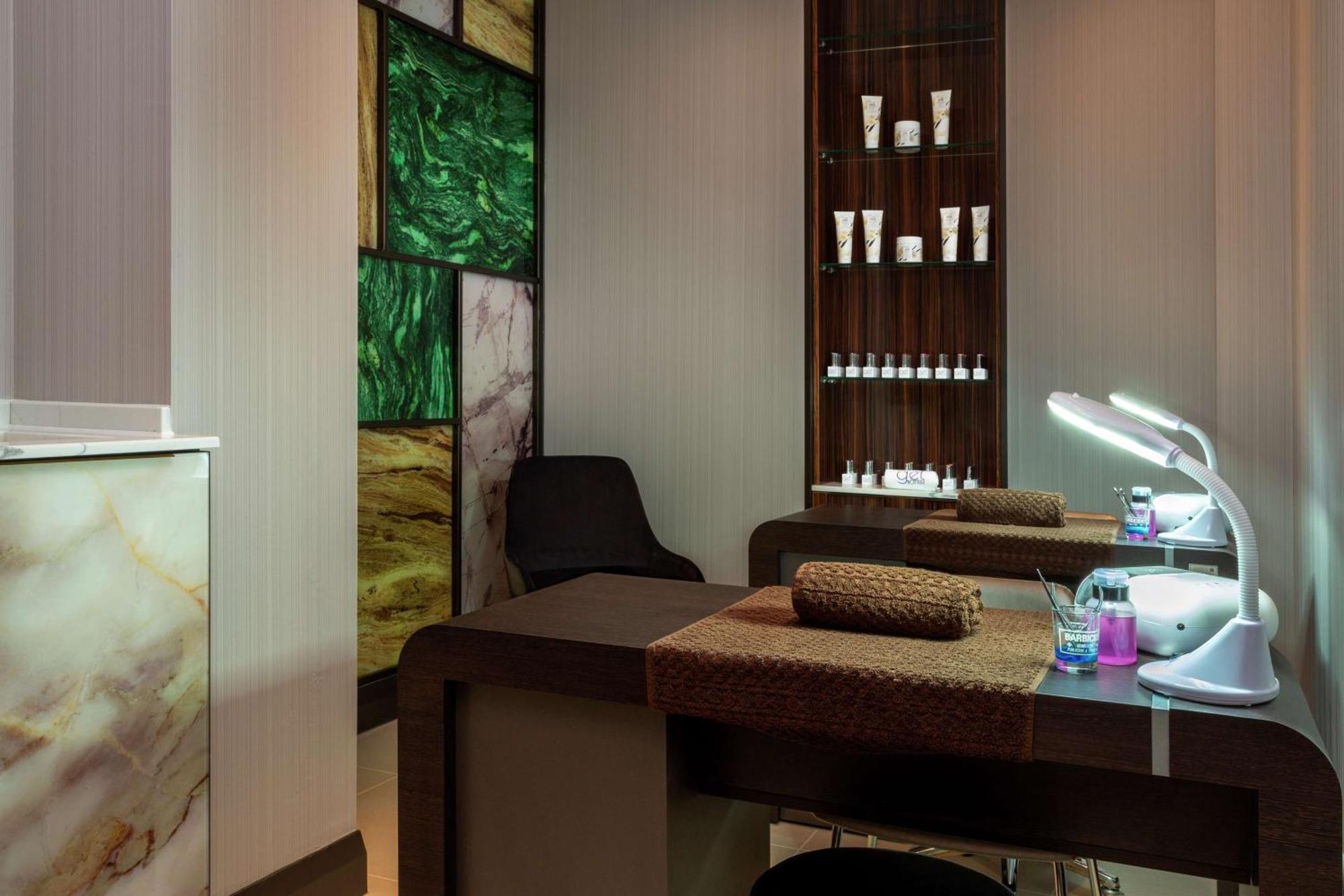 Hilton Aberdeen Teca Bagian luar foto