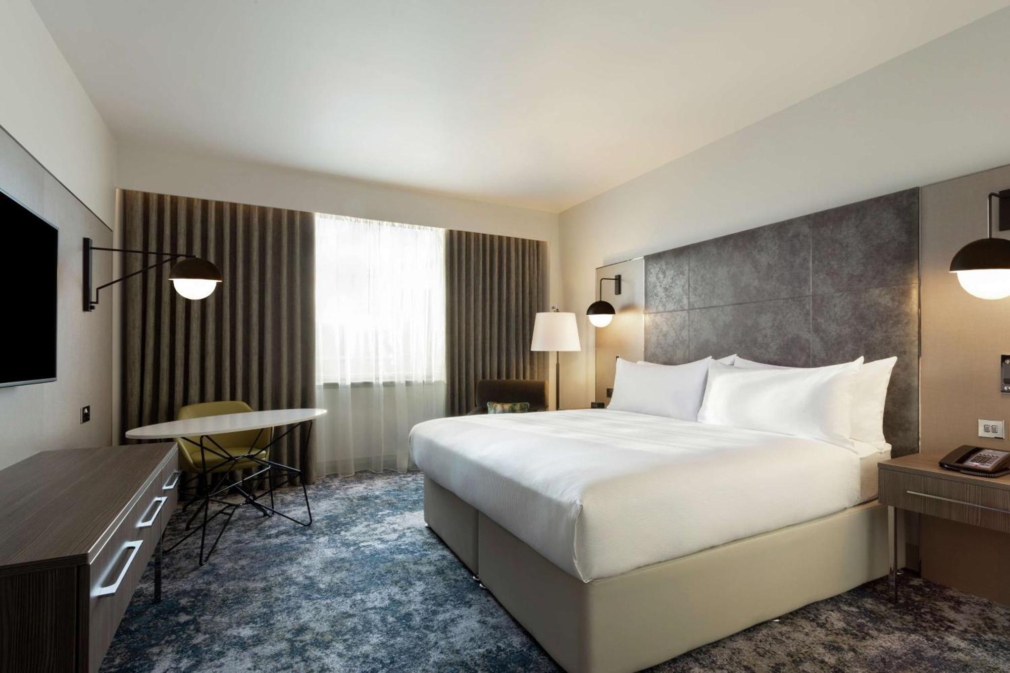 Hilton Aberdeen Teca Bagian luar foto