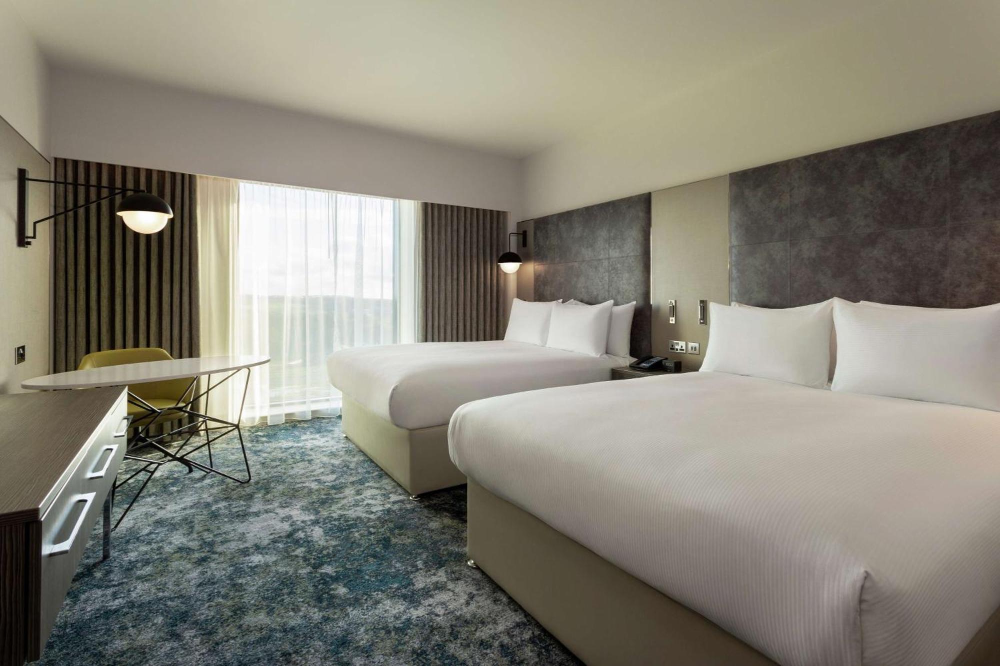 Hilton Aberdeen Teca Bagian luar foto